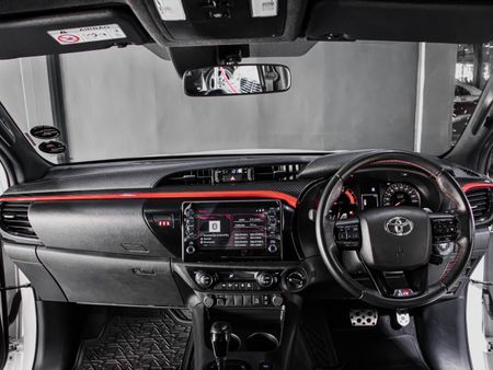 2024-Toyota-Hilux-28-GD-6-GR-S-4x4-Auto-Double-Cab_11