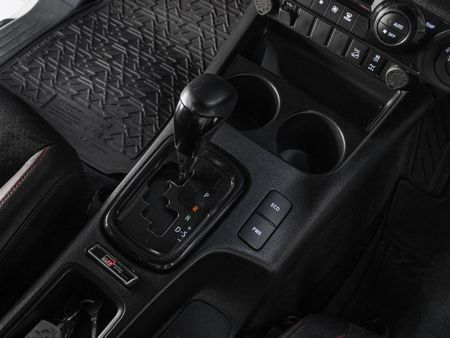 2024-Toyota-Hilux-28-GD-6-GR-S-4x4-Auto-Double-Cab_15