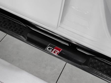 2024-Toyota-Hilux-28-GD-6-GR-S-4x4-Auto-Double-Cab_21