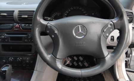2004-Mercedes-Benz-C-Class-C-200K-Elegance-Auto_9