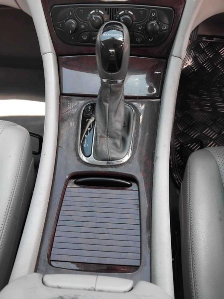 2004-Mercedes-Benz-C-Class-C-200K-Elegance-Auto_10