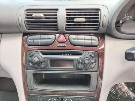 2004-Mercedes-Benz-C-Class-C-200K-Elegance-Auto_11
