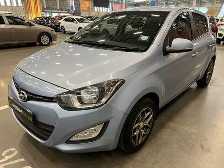 2013-Hyundai-i20-14-Fluid_6