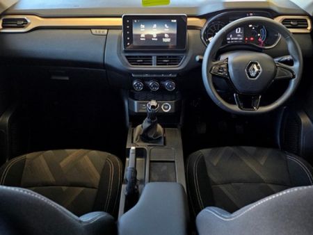 2024-Renault-Kiger-10T-Intens_11