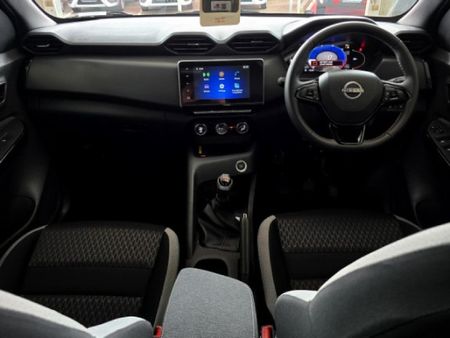 2025-Nissan-Magnite-10-Turbo-Acenta-Kuro_9