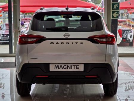 2025-Nissan-Magnite-10-Turbo-Acenta-Kuro_6