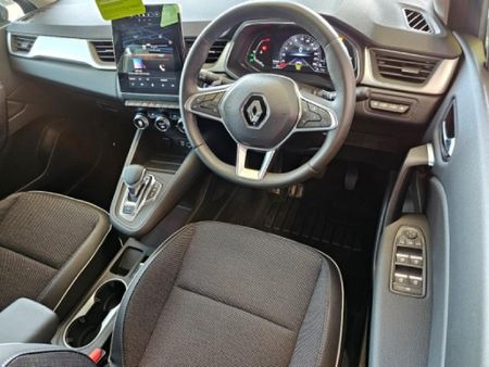 2024-Renault-Captur-13T-EDC_16