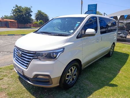 2019-Hyundai-H-1-25-CRDi-Elite-Auto_3