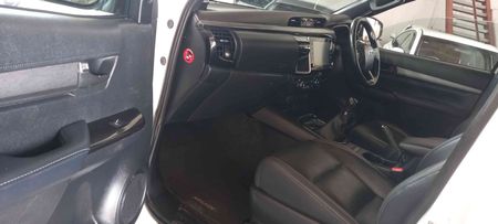 2022-Toyota-Hilux-28-GD-6-Raider-4x4-Double-Cab_10