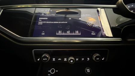 2026-Audi-Q3-Sportback-Black-Edition-35-TFSI_16