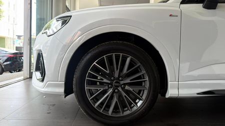 2026-Audi-Q3-Sportback-Black-Edition-35-TFSI_6