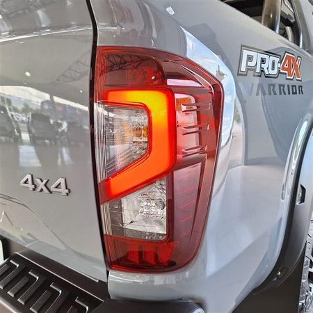 2026-Nissan-Navara-25DDTi-PRO-4X-Warrior-4x4-Double-Cab-Auto_18