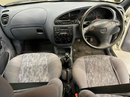 1998-Mazda-121-Soho-13-5-dr_11