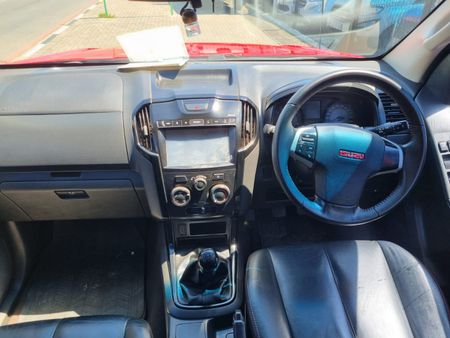 2019-Isuzu-KB-250-D-Teq-HO-X-Rider-Double-Cab_3