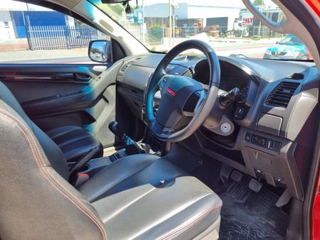 2019-Isuzu-KB-250-D-Teq-HO-X-Rider-Double-Cab_4