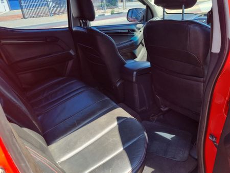 2019-Isuzu-KB-250-D-Teq-HO-X-Rider-Double-Cab_6