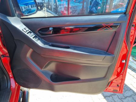 2019-Isuzu-KB-250-D-Teq-HO-X-Rider-Double-Cab_7
