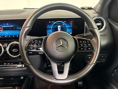 2019-Mercedes-Benz-B-Class-B-200d-Auto_10