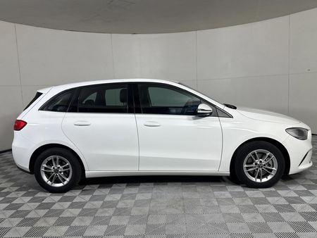 2019-Mercedes-Benz-B-Class-B-200d-Auto_16