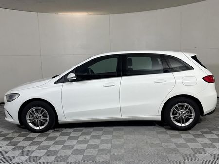 2019-Mercedes-Benz-B-Class-B-200d-Auto_18