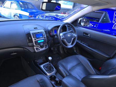 2012-Hyundai-i30-Hyundai-i30-20-GLS_20