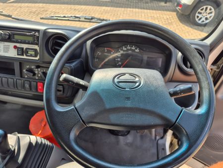 2021-Hino-300-614-SWB-EU3-FC-CC_12