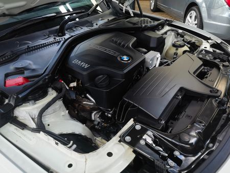 2014-BMW-3-Series-320i-M-Sport-Auto_21