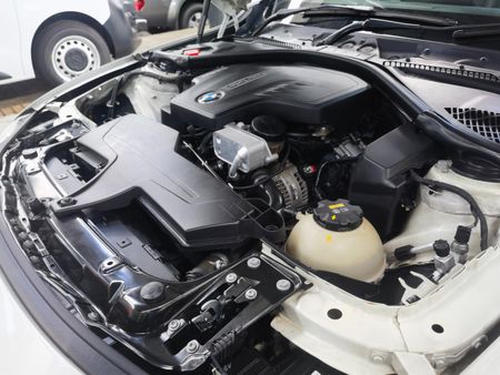 2014-BMW-3-Series-320i-M-Sport-Auto_22