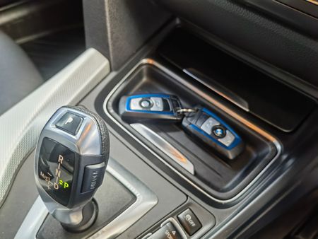 2014-BMW-3-Series-320i-M-Sport-Auto_24