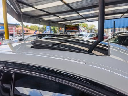 2014-BMW-3-Series-320i-M-Sport-Auto_8