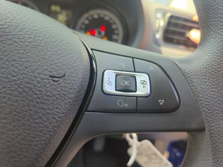 2025-Volkswagen-Polo-Vivo-14-Life_9