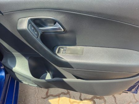 2025-Volkswagen-Polo-Vivo-14-Life_11