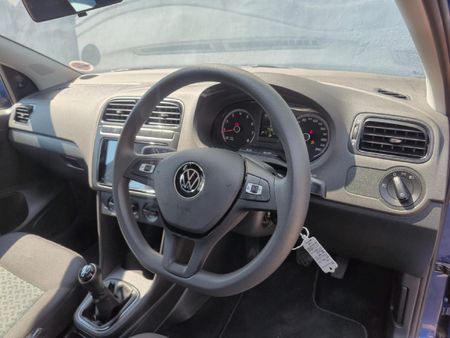 2025-Volkswagen-Polo-Vivo-14-Life_7