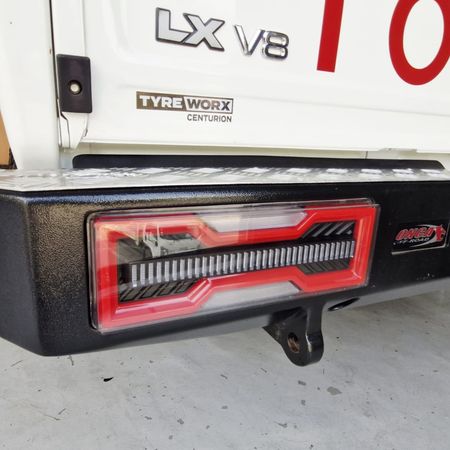 2019-Toyota-Land-Cruiser-79-45-D-4D-LX-V8-Double-Cab_28