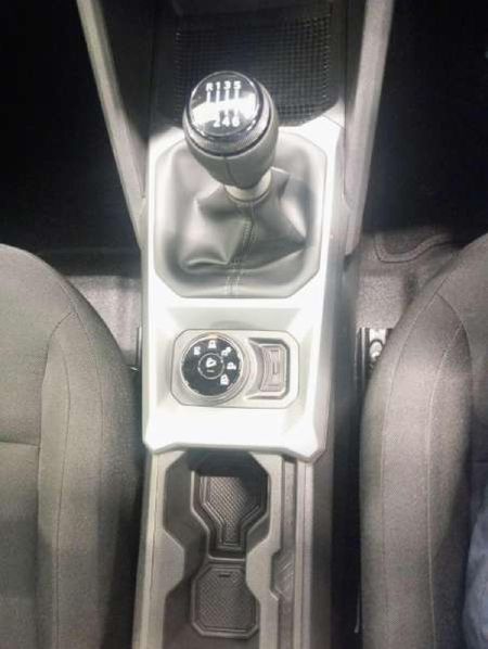 2025-Renault-Duster-12T-Zen-4x4-Mhev_13