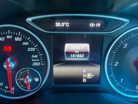 2016-Mercedes-Benz-B-Class-B-200-CDI-Auto_5