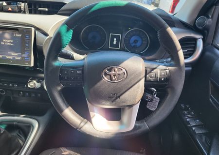 2017-Toyota-Hilux-28-GD-6-Raider-4x4-Double-Cab_8