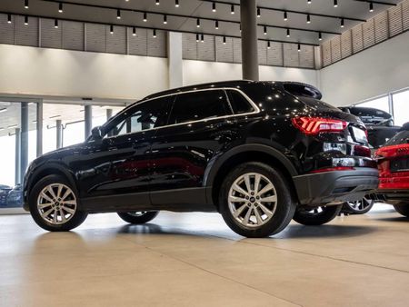 2025-Audi-Q3-35TDI-Urban-Edition_4