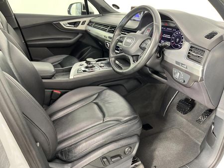 2020-Audi-Q7-30-TDI-quattro-Auto-45-TDI_9