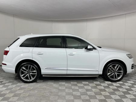 2020-Audi-Q7-30-TDI-quattro-Auto-45-TDI_19