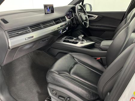 2020-Audi-Q7-30-TDI-quattro-Auto-45-TDI_8