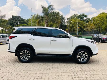 2026-Toyota-Fortuner-28-GD-6-4x4-Auto_12