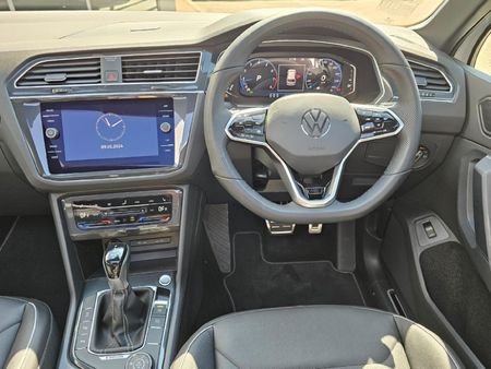 2026-Volkswagen-Tiguan-Allspace-14-TSI-R-Line-DSG-Auto_14