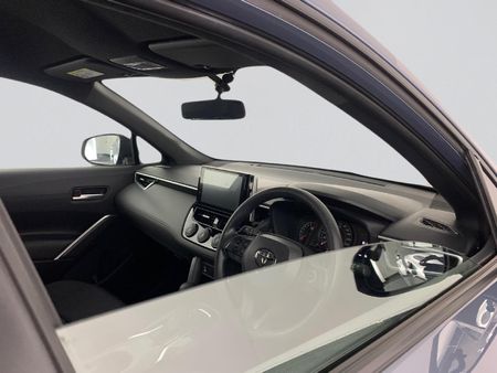 2022-Toyota-Corolla-Cross-18-XI_12
