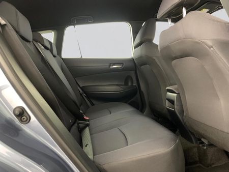 2022-Toyota-Corolla-Cross-18-XI_14