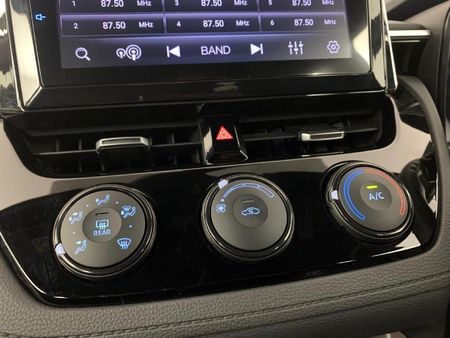 2022-Toyota-Corolla-Cross-18-XI_8