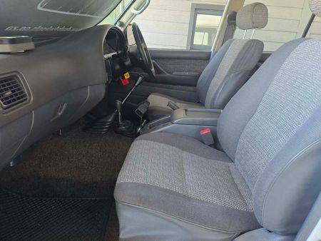 1993-Toyota-Land-Cruiser-80-45-GX-Station-Wagon_8