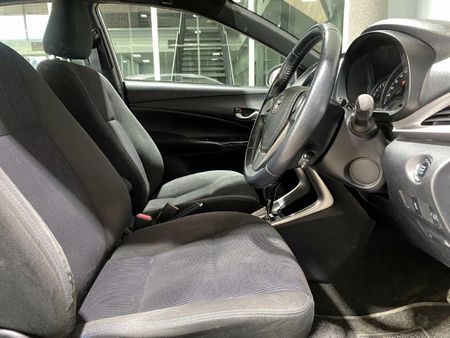 2018-Toyota-Yaris-15-XS-Auto-5-dr_11