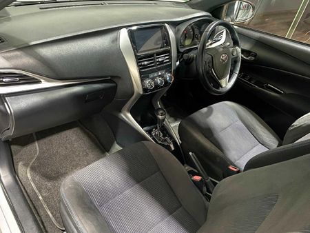 2018-Toyota-Yaris-15-XS-Auto-5-dr_6