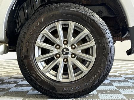 2018-Mitsubishi-Triton-24-Di-Dc-Auto-Double-Cab_6